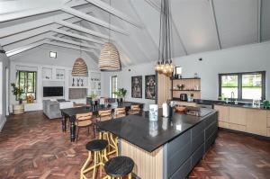 4 Bedroom Farm House