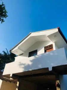 Sunrise villa kathaluwa - Elagawagoda