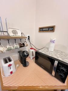 Glasgow 2BDR peaceful Apt 1 min from Metro w WiFi