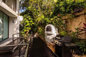 Luxury spacious 5 bedroom villa