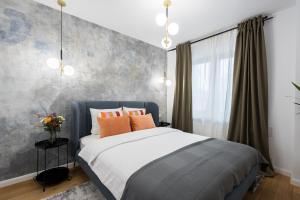 Bright Apartment - Top Location - Charming Balcony