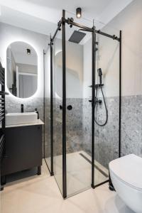 Sunny 2BR Large Flat - Amzei Square