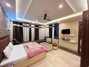 Tirupati Hotel