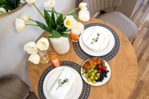 Aesthetic Cosy - Central Alba Studio