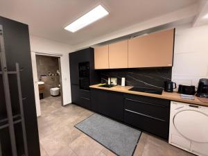 Modern House Gehrden 2, bis 4 Person, Contactless Check-in, free parking, Vollsaniert und Renoviert Dezember 2024