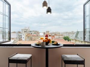 City Center Studio - 180 View - Terrace