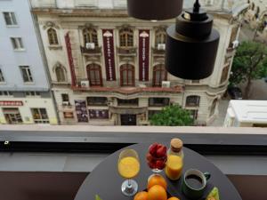 City Center Studio - 180 View - Terrace