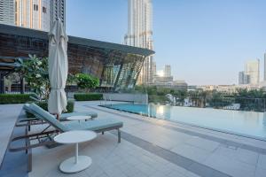 Downtown Luxury - Elegant 1-Bedroom Apartment - 5 Minutes Walk to Dubai Mall