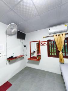 Boat and House Resort Khao Kho