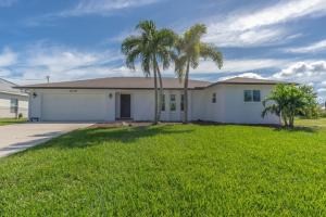 Canal Waterfront Serenity Retreat