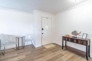 Canal Waterfront Serenity Retreat