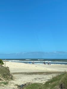 Sobrado Charmoso Beach House com piscina