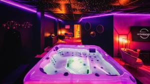 Villas La Parenthese Jacuzzi sauna privatif Cognac : photos des chambres