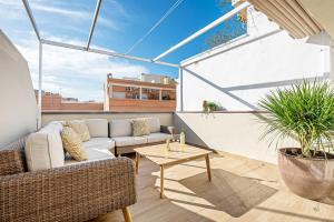 Arriola Penthouse by Pineapple Homes