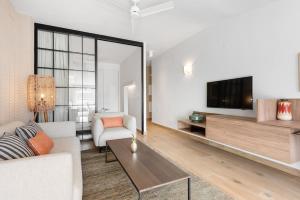 Arriola Penthouse by Pineapple Homes