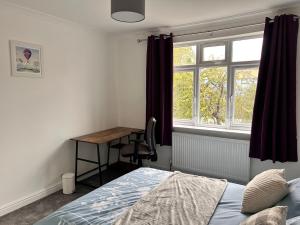 Park Street Accomodation, Room 3