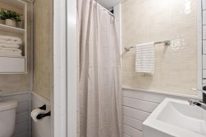 Leech Lake Views Quaint Stay Near Town & Hiking