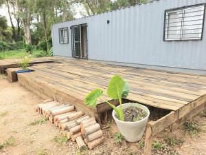 Casa Contenedor amoblado de 2 dormitorios El Tesoro