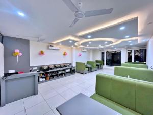 Hotel The Katra Avenue