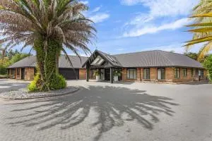 The Luxe Retreat - Takanini