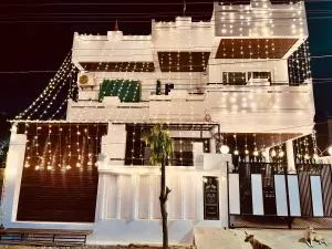 ReeGi Luxury Stay - Phūlpur