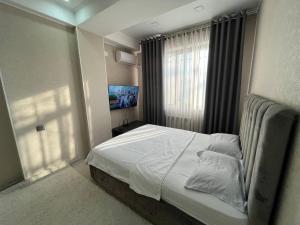 VEFA Center apartment on Tynystanova 99