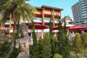 March Hotel & Suite Riverside