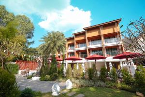 March Hotel & Suite Riverside