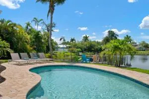 Lakeside Retreat - Terra Mana