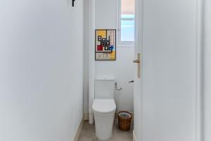 Elegant Condo with Balconies in the Heart of Nice