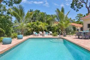 Sandy Toes & Salty Kiisses - Palma Sola Park