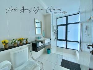 OnArainy 2R2B Suites 11pax Trefoil SCCC Shah Alam