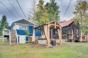 Walk to Town Victorian Home with Private Hot Tub - Victor