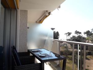 Appartements Studio La Charentaise - Logement de vacances 2 personnes vue mer : photos des chambres