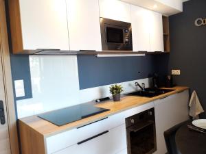 Appartements Studio La Charentaise - Logement de vacances 2 personnes vue mer : photos des chambres