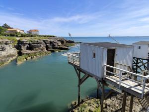 Appartements Studio La Charentaise - Logement de vacances 2 personnes vue mer : photos des chambres