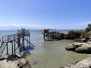 Appartements Studio La Charentaise - Logement de vacances 2 personnes vue mer : photos des chambres