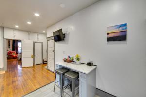 Less Than 2 Mi to Downtown and Capitol Harrisburg Hideaway