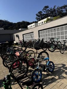 Apartamento mobilado perto de várias praias