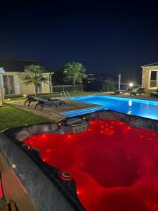 Oasis of peace, tennis court jacuzzy stunning view 