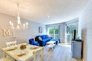 Walk to Beach Home with Porch on Anna Maria Island!