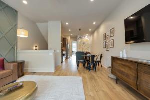 Tennessee Whiskey & "The Ryman" - Dual Townhomes!