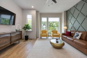 Tennessee Whiskey & "The Ryman" - Dual Townhomes!