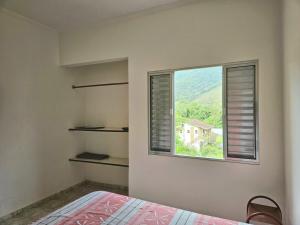 Apartamento amplo em Ubatuba próx a praia e wi-fi