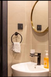 Lifestyle Studio Apartment Escada 101 with Balcony