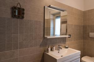 Two-Bedroom Apartment room in La Casa di Emma a Trastevere