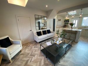 House in Westmoor Near Racecourse