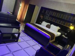 St Regis Hotel AND Resorts - Варрі