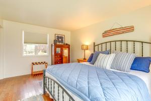 Steps to White River: Mountain View Home w Deck!