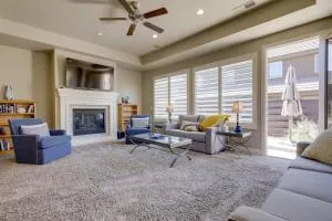 Sleek Home Patio, Gas Grill and Access to Pool - Washington